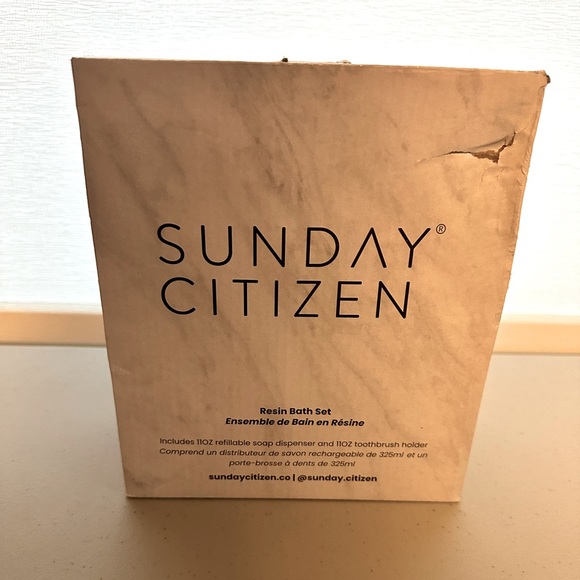 Sunday Citizen Resin Bath Set - Picture 2 of 5